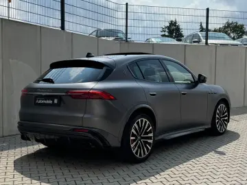 MASERATI Grecale Trofeo 4WD Luft Pano Carbon Garantie2028