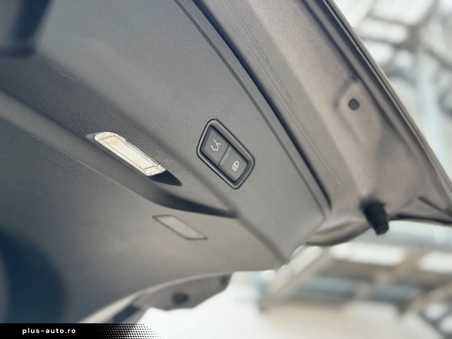 MASERATI Grecale Trofeo 4WD Luft Pano Carbon Garantie2028