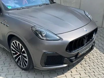 MASERATI Grecale Trofeo 4WD Luft Pano Carbon Garantie2028