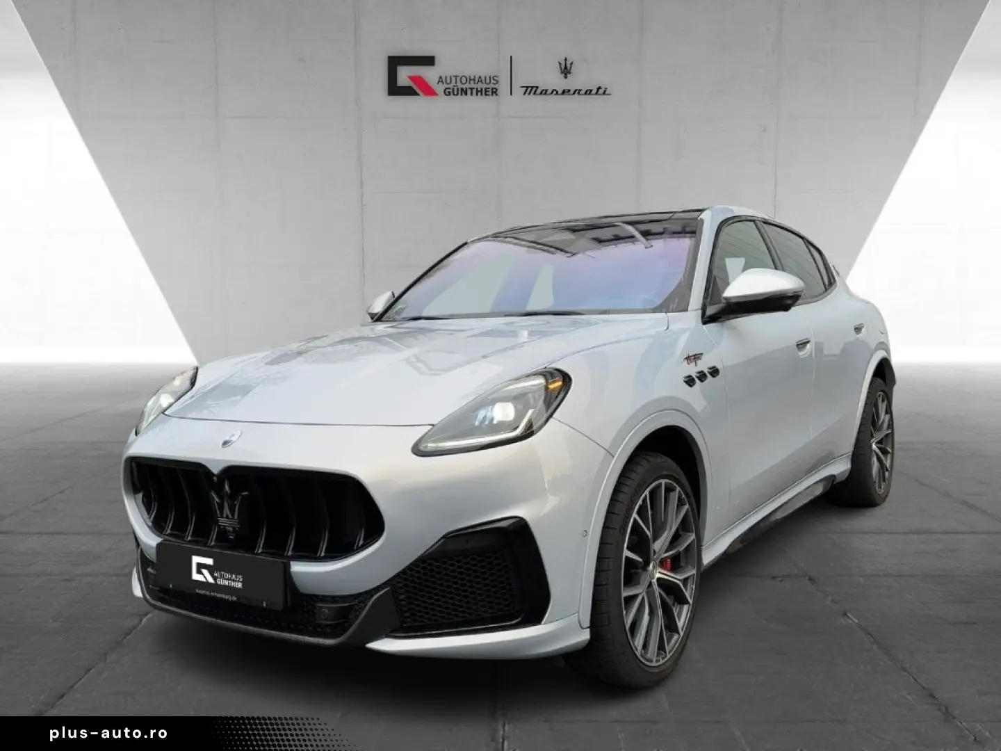 MASERATI Grecale Trofeo 3.0 V6 530HP - Pano-Carbon-360