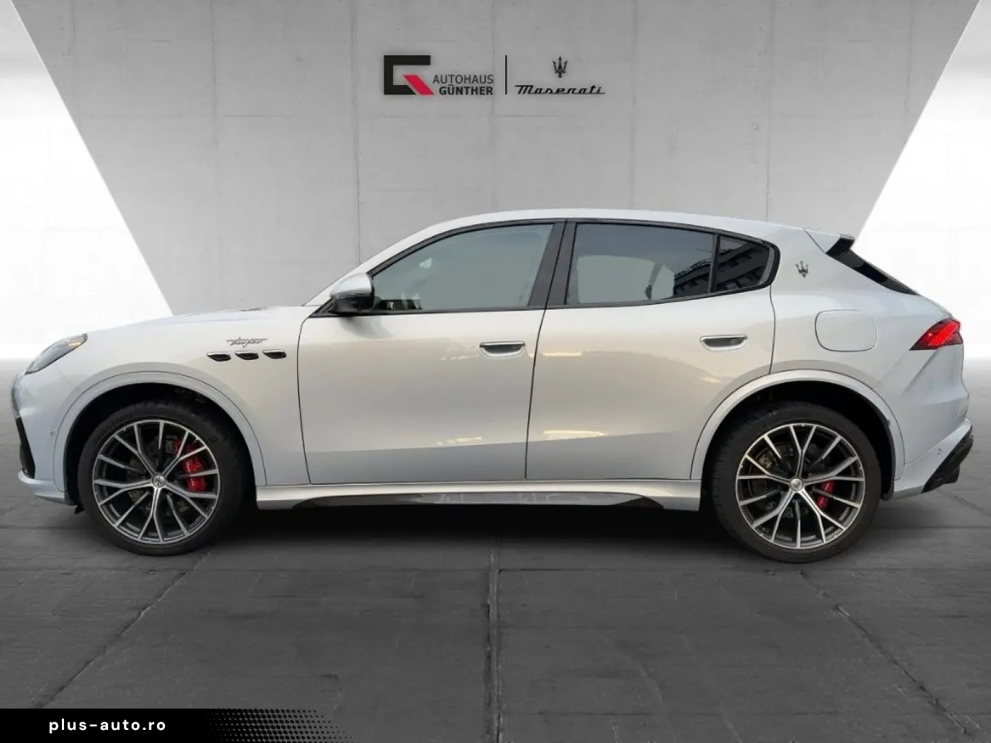 MASERATI Grecale Trofeo 3.0 V6 530HP - Pano-Carbon-360