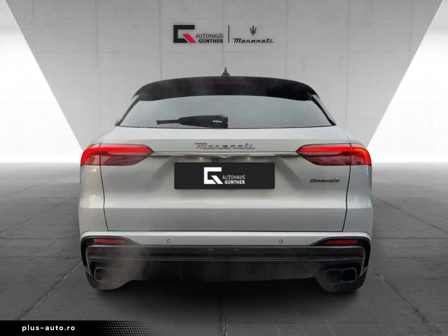 MASERATI Grecale Trofeo 3.0 V6 530HP - Pano-Carbon-360