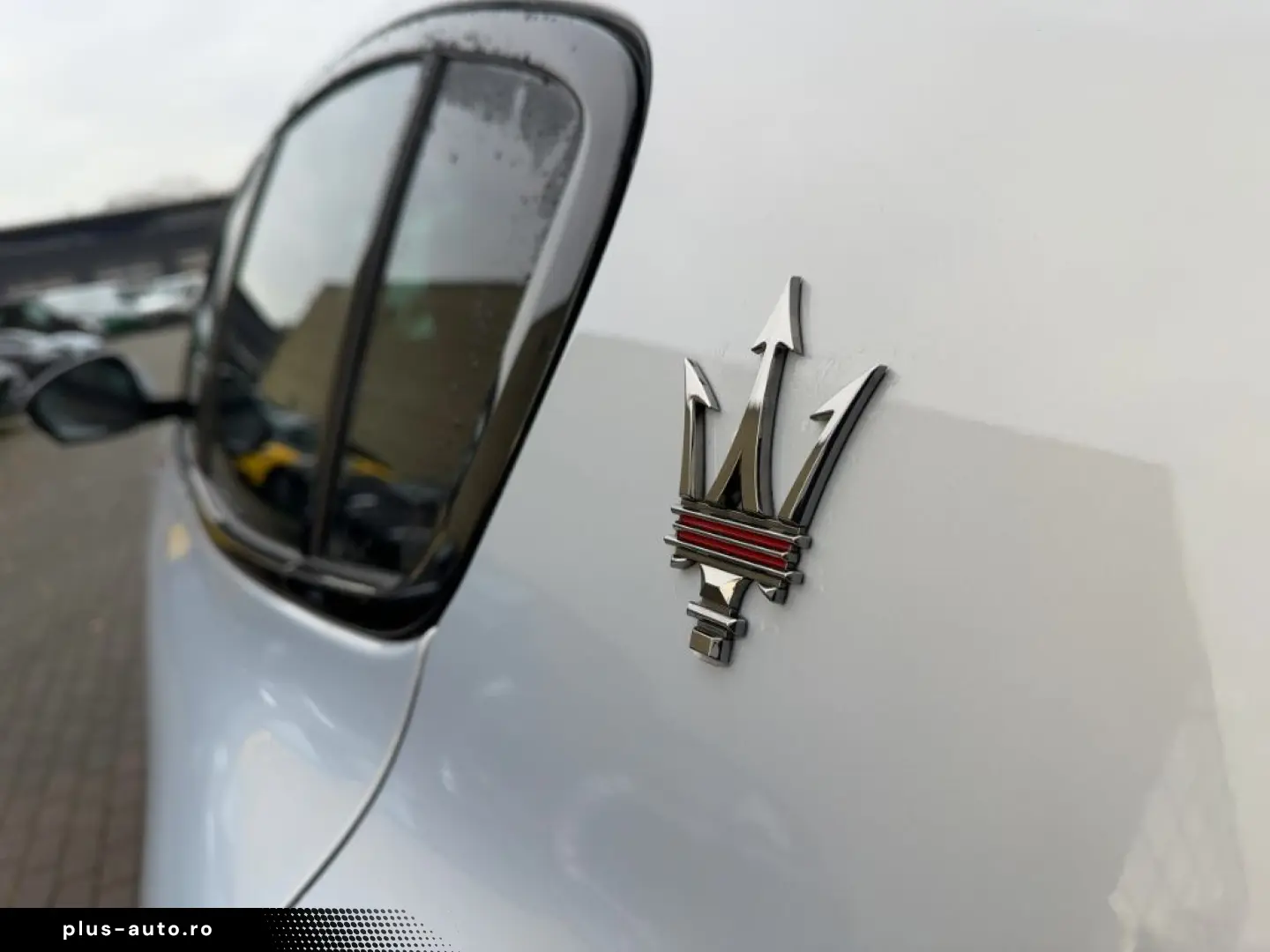 MASERATI Grecale Trofeo 3.0 V6 530HP - Pano-Carbon-360