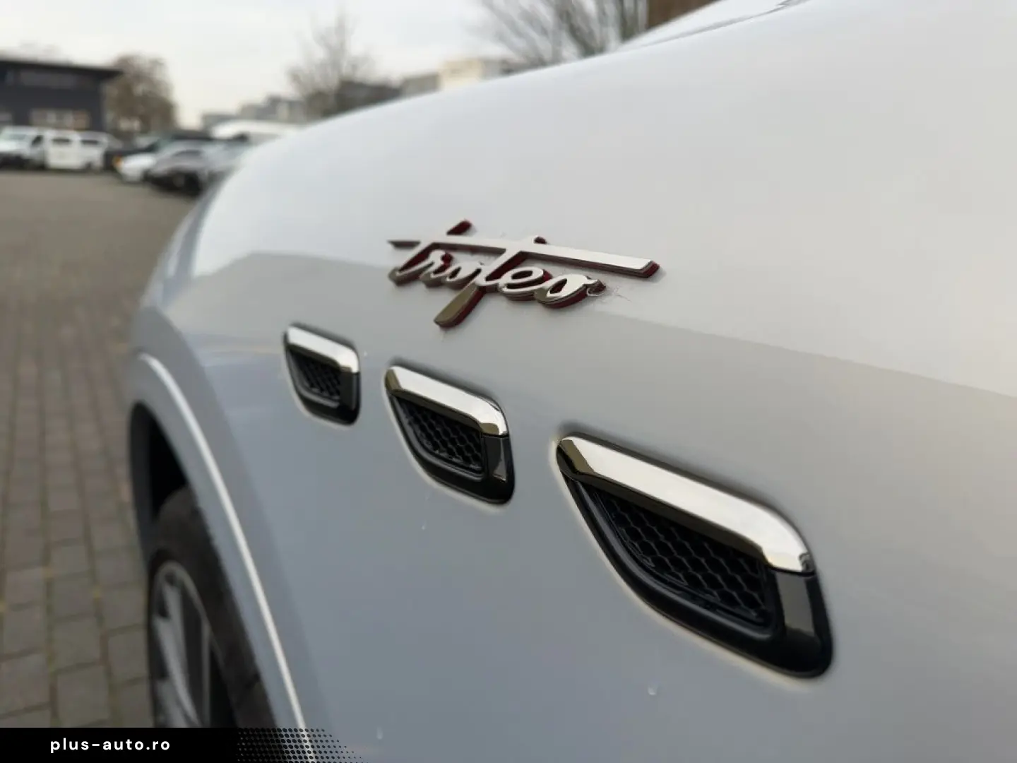 MASERATI Grecale Trofeo 3.0 V6 530HP - Pano-Carbon-360