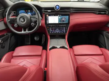 MASERATI Grecale Trofeo 3.0 V6 530HP - Pano-Carbon-360