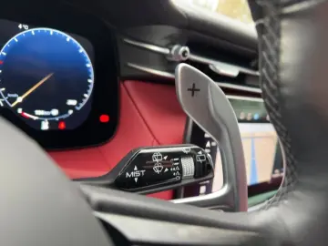 MASERATI Grecale Trofeo 3.0 V6 530HP - Pano-Carbon-360