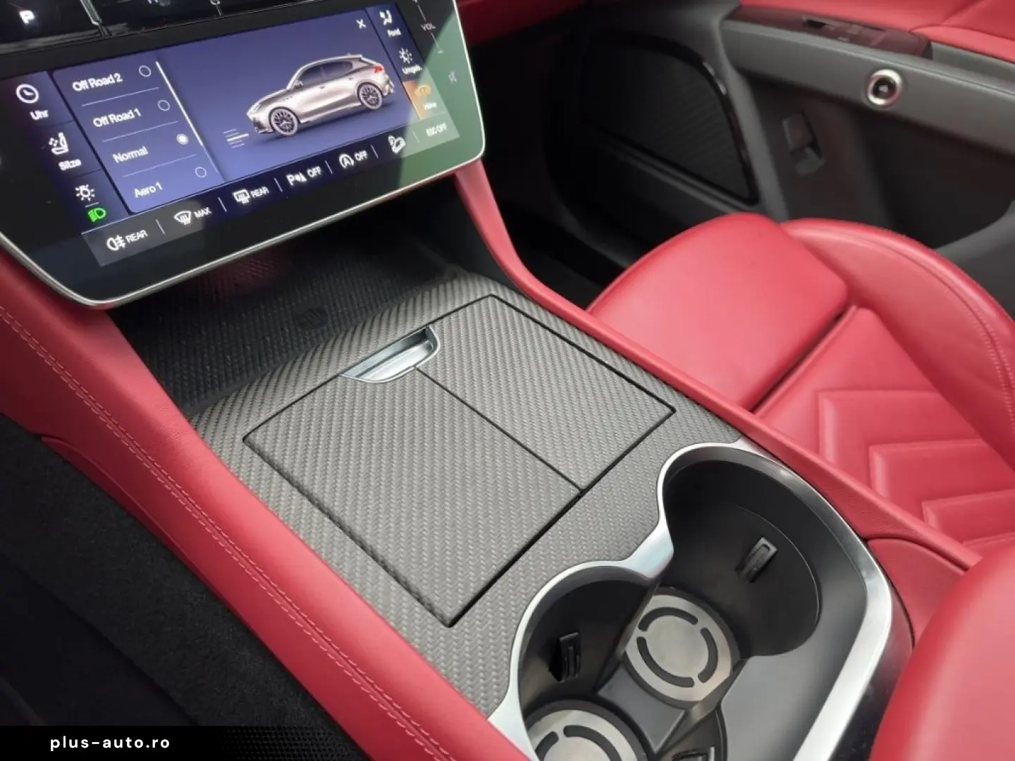 MASERATI Grecale Trofeo 3.0 V6 530HP - Pano-Carbon-360