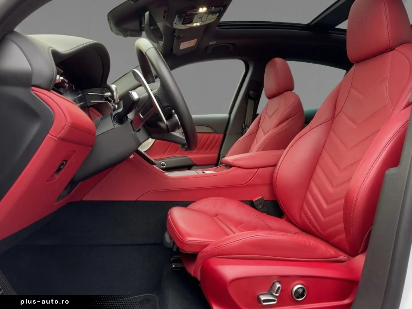 MASERATI Grecale Trofeo 3.0 V6 530HP - Pano-Carbon-360