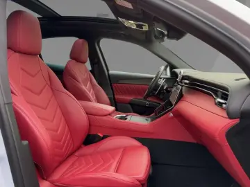 MASERATI Grecale Trofeo 3.0 V6 530HP - Pano-Carbon-360