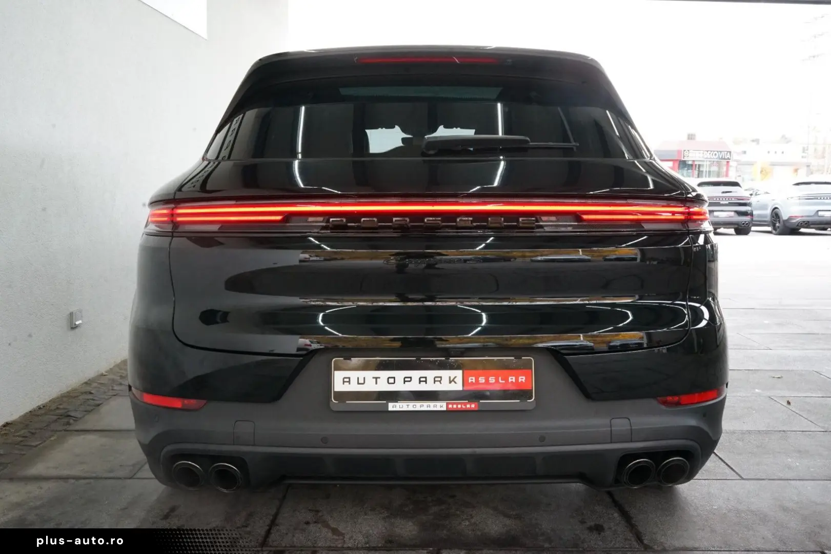 PORSCHE Cayenne S neues Modell LUFT PANO AHK HD SpAbgas