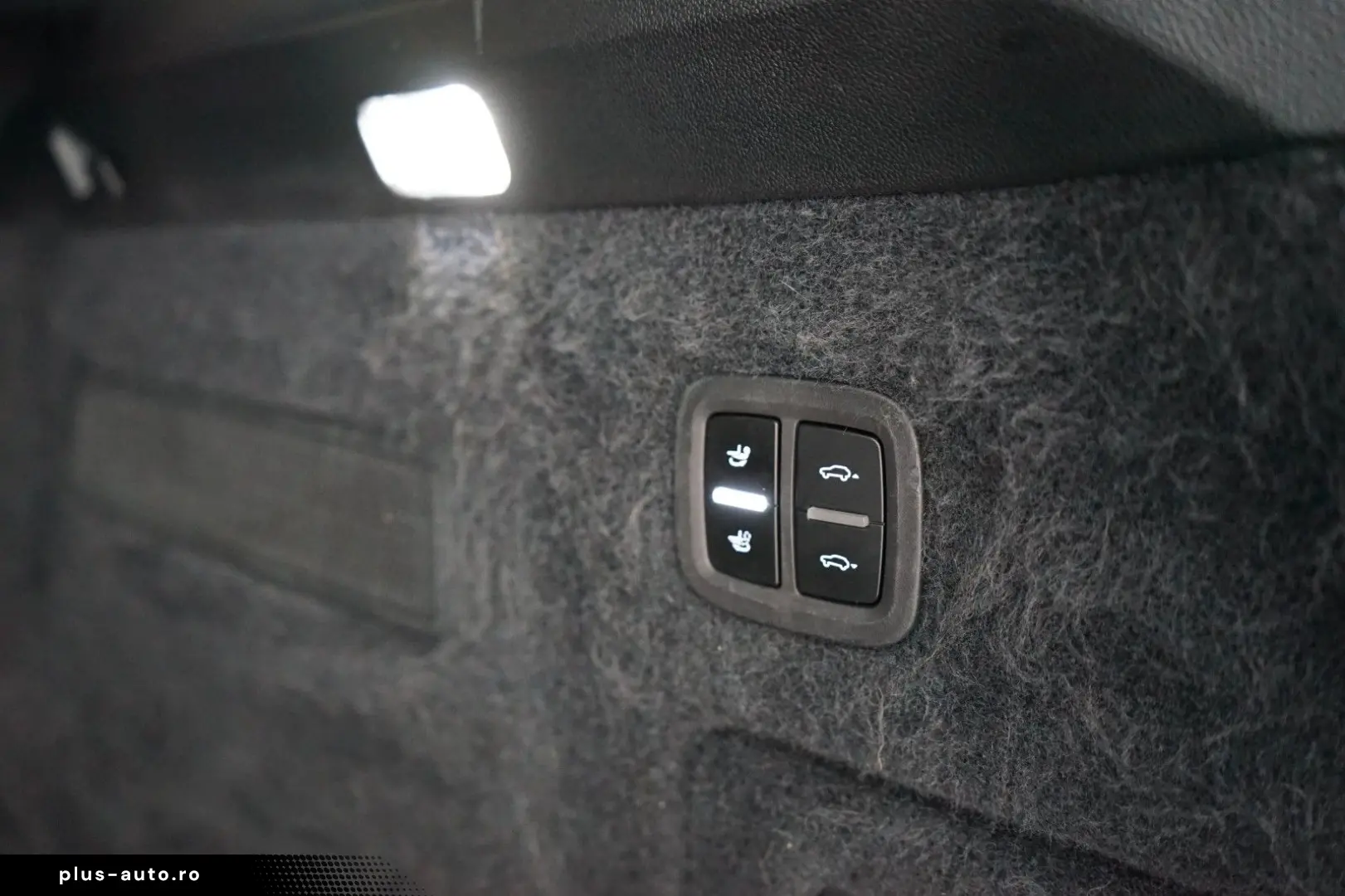 PORSCHE Cayenne S neues Modell LUFT PANO AHK HD SpAbgas