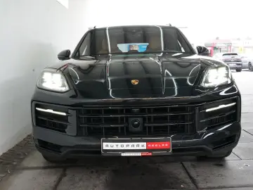 PORSCHE Cayenne S neues Modell LUFT PANO AHK HD SpAbgas