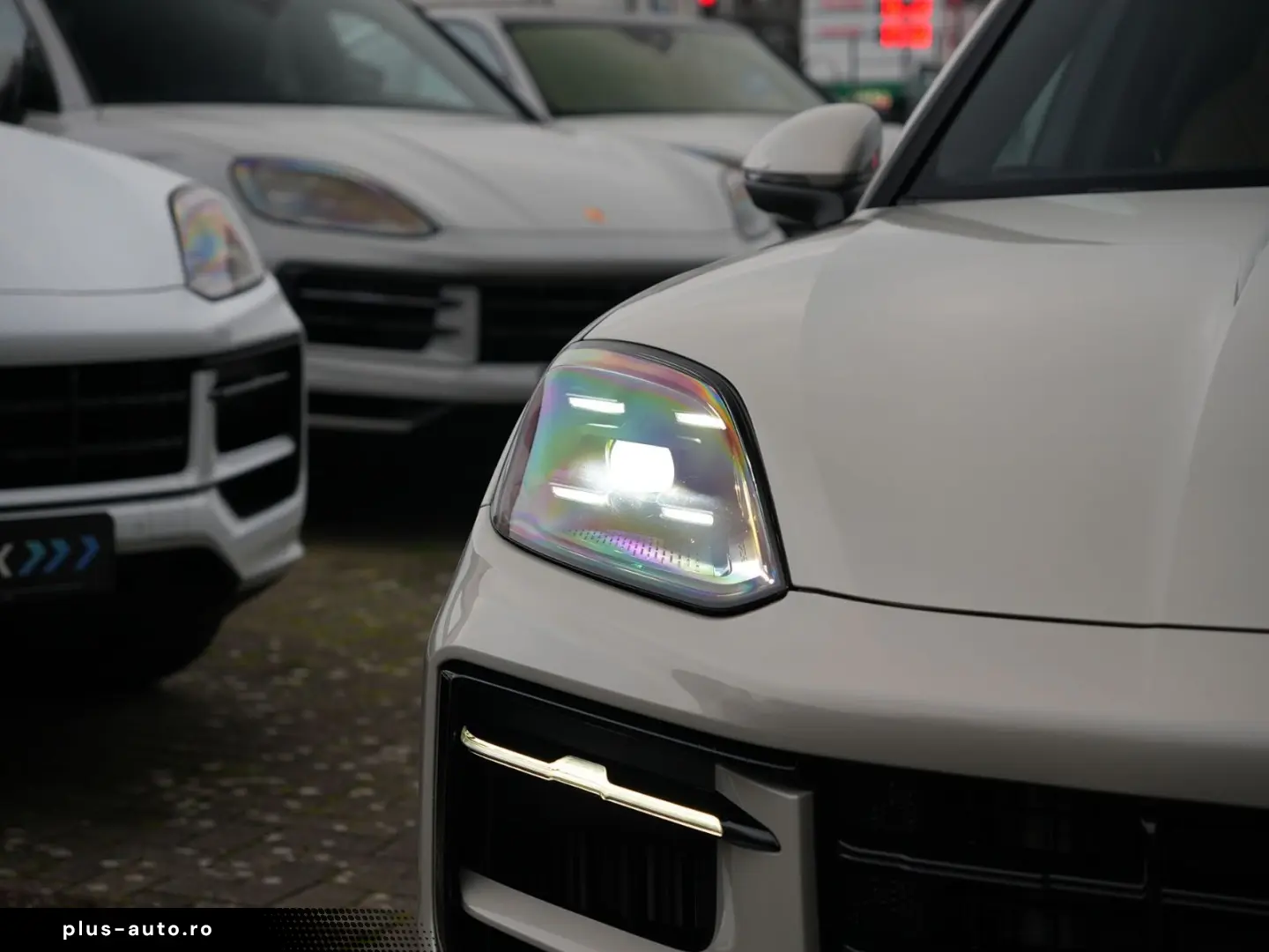 PORSCHE E-Hybrid Coupé SPORTDESIGN-PAKET-INNODRIVE-BEIGE