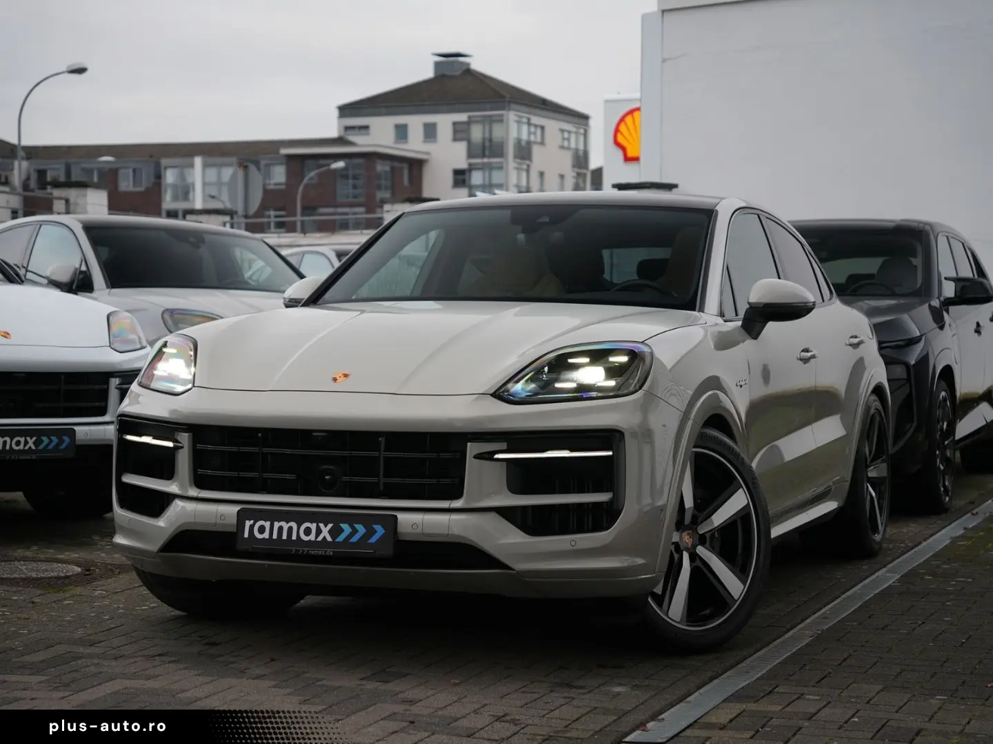 PORSCHE E-Hybrid Coupé SPORTDESIGN-PAKET-INNODRIVE-BEIGE