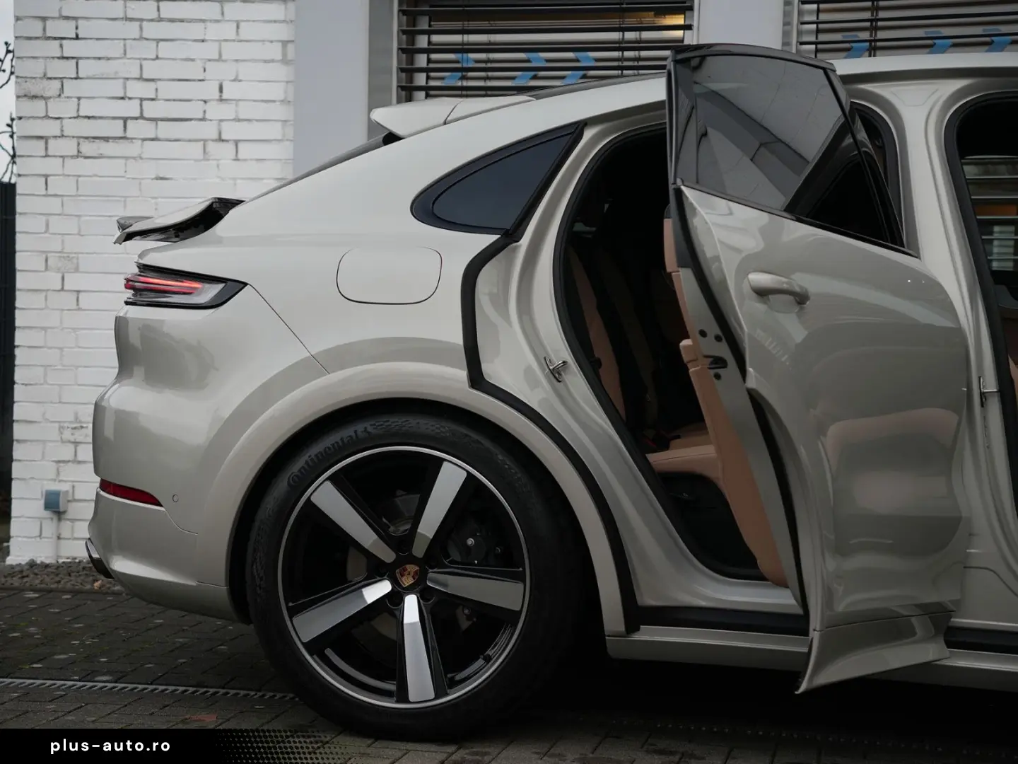 PORSCHE E-Hybrid Coupé SPORTDESIGN-PAKET-INNODRIVE-BEIGE