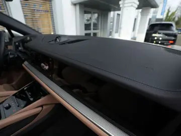 PORSCHE E-Hybrid Coupé SPORTDESIGN-PAKET-INNODRIVE-BEIGE