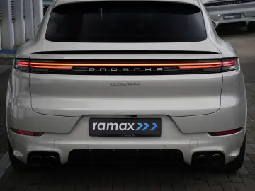 PORSCHE E-Hybrid Coupé SPORTDESIGN-PAKET-INNODRIVE-BEIGE