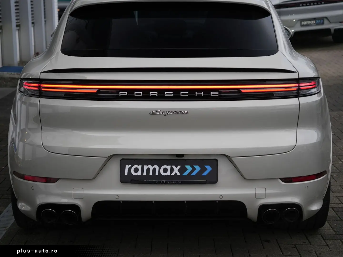 PORSCHE E-Hybrid Coupé SPORTDESIGN-PAKET-INNODRIVE-BEIGE