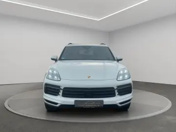 PORSCHE Cayenne Platinum Edition