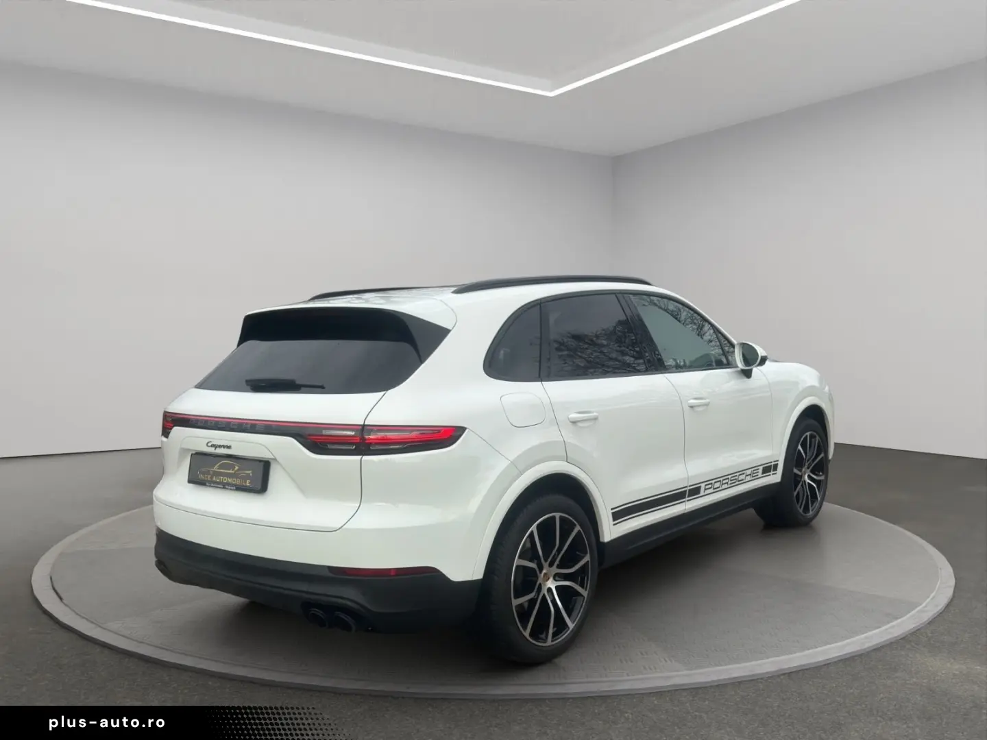 PORSCHE Cayenne Platinum Edition