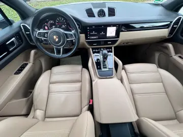 PORSCHE Cayenne Platinum Edition