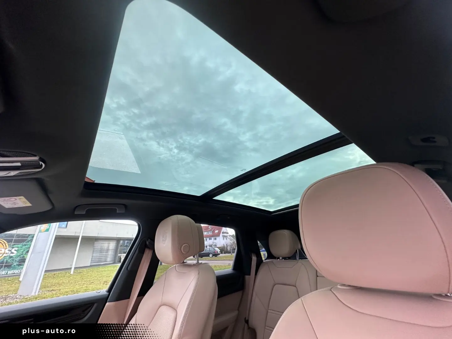 PORSCHE Cayenne Platinum Edition