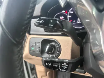 PORSCHE Cayenne Platinum Edition