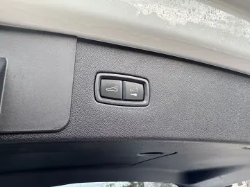 PORSCHE Cayenne Platinum Edition