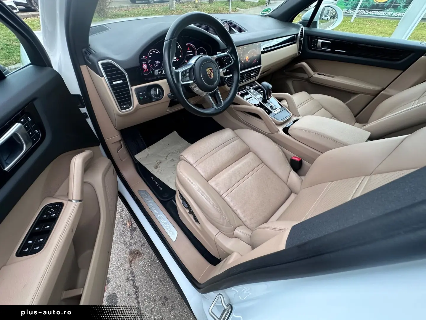 PORSCHE Cayenne Platinum Edition