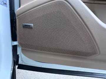 PORSCHE Cayenne Platinum Edition