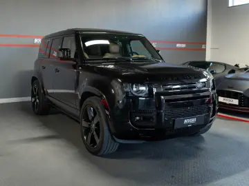 LAND ROVER Defender 5.0 V8 AHK HUD PANO MERIDIAN MILLTEK