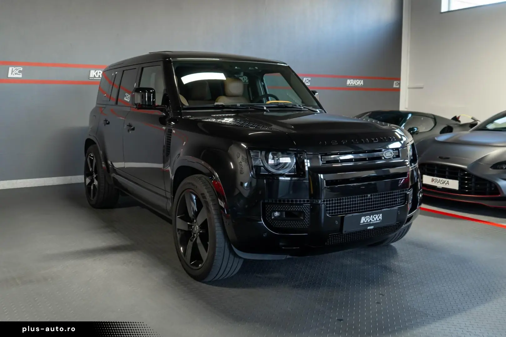 LAND ROVER Defender 5.0 V8 AHK HUD PANO MERIDIAN MILLTEK