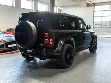 LAND ROVER Defender 5.0 V8 AHK HUD PANO MERIDIAN MILLTEK