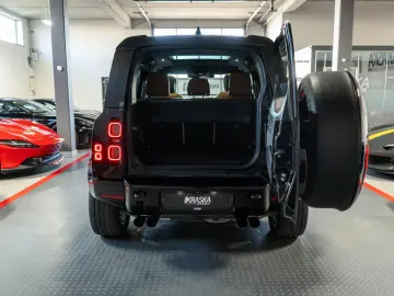 LAND ROVER Defender 5.0 V8 AHK HUD PANO MERIDIAN MILLTEK