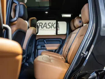 LAND ROVER Defender 5.0 V8 AHK HUD PANO MERIDIAN MILLTEK