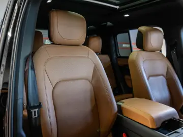 LAND ROVER Defender 5.0 V8 AHK HUD PANO MERIDIAN MILLTEK