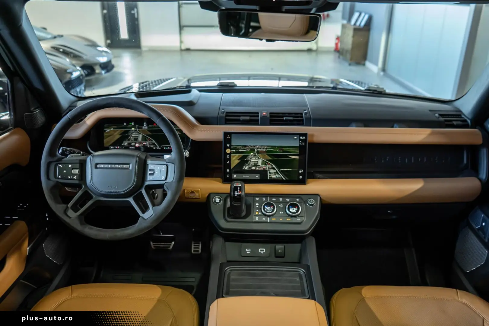 LAND ROVER Defender 5.0 V8 AHK HUD PANO MERIDIAN MILLTEK