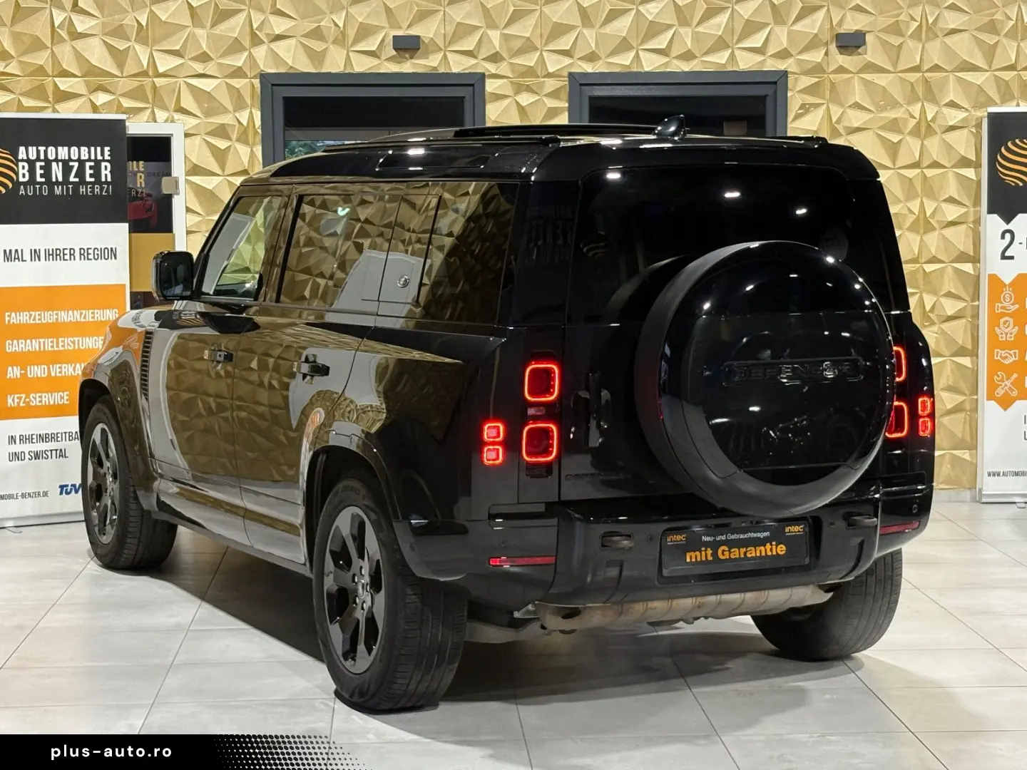 LAND ROVER Defender 110 X-Dynamic SE P400 PANO MEMORY 360