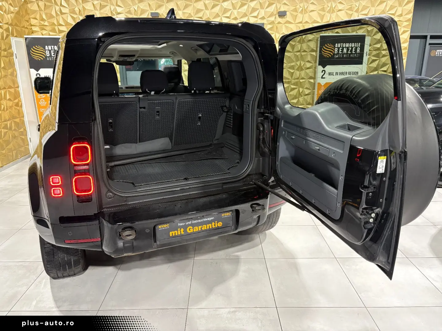 LAND ROVER Defender 110 X-Dynamic SE P400 PANO MEMORY 360