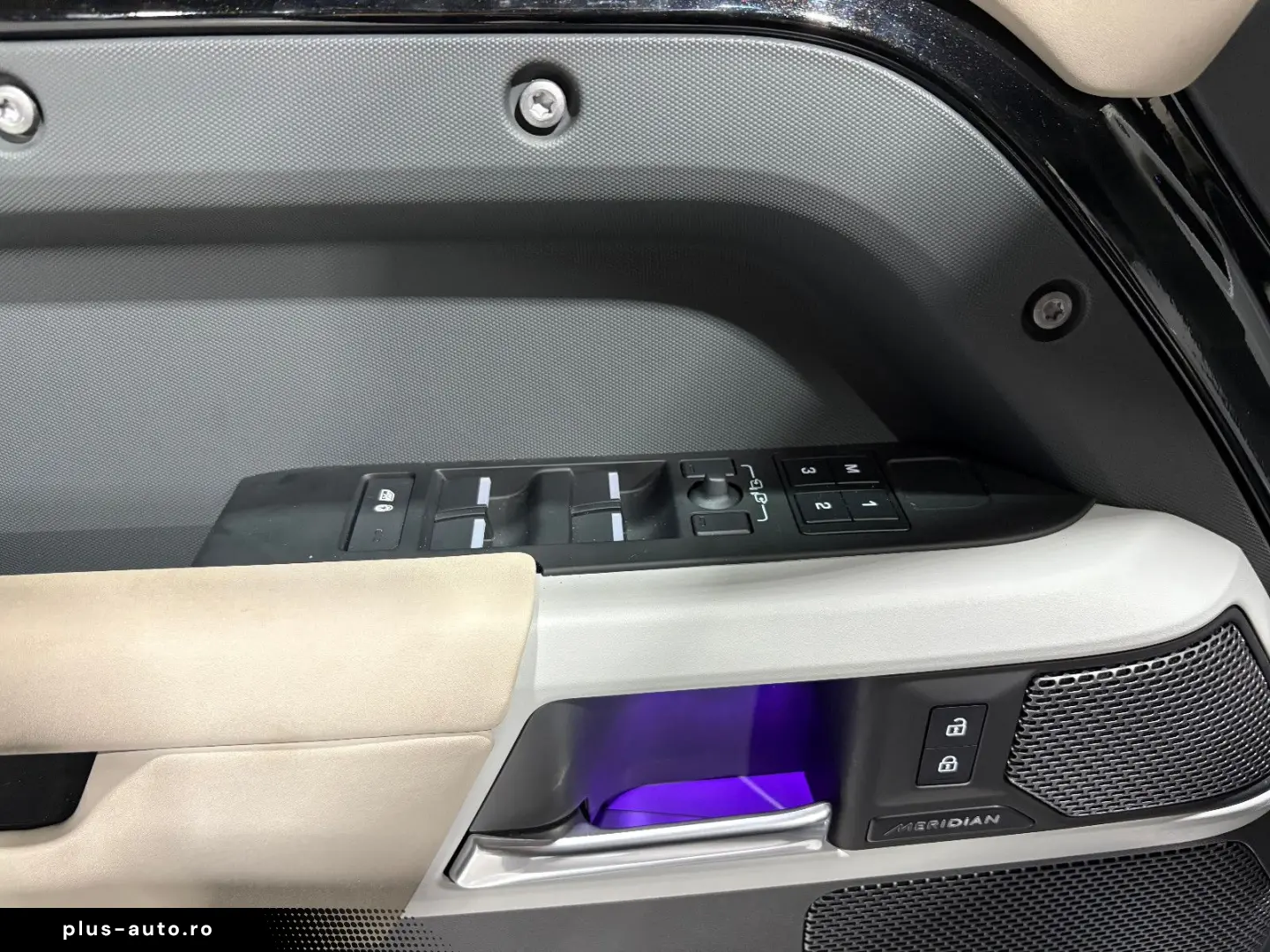 LAND ROVER Defender 110 X-Dynamic SE P400 PANO MEMORY 360