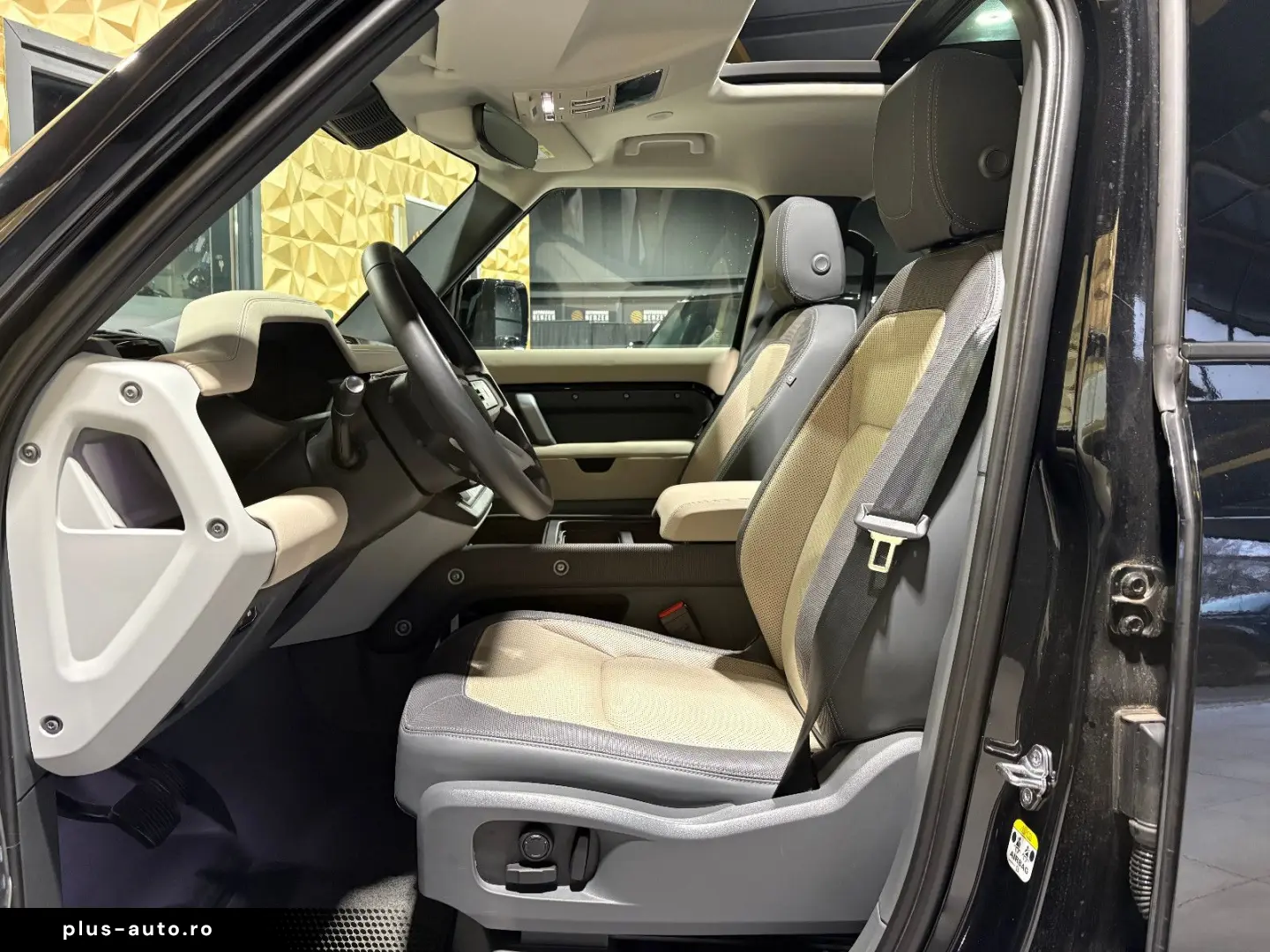 LAND ROVER Defender 110 X-Dynamic SE P400 PANO MEMORY 360