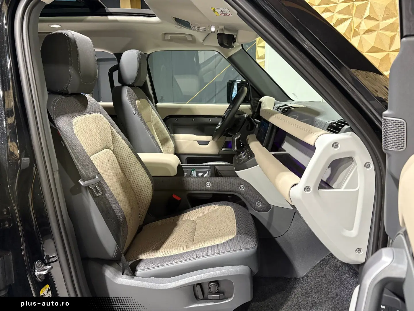 LAND ROVER Defender 110 X-Dynamic SE P400 PANO MEMORY 360