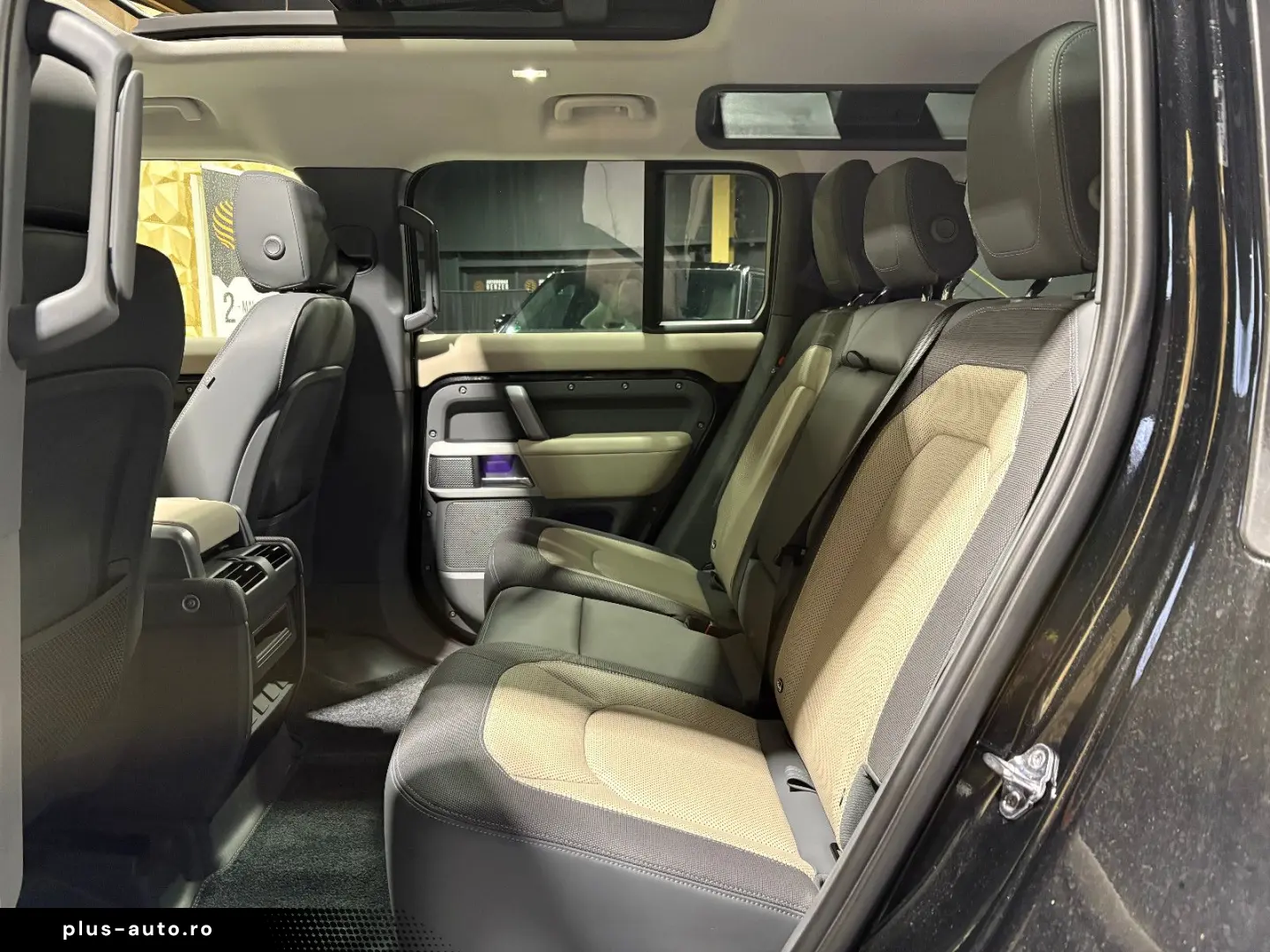 LAND ROVER Defender 110 X-Dynamic SE P400 PANO MEMORY 360