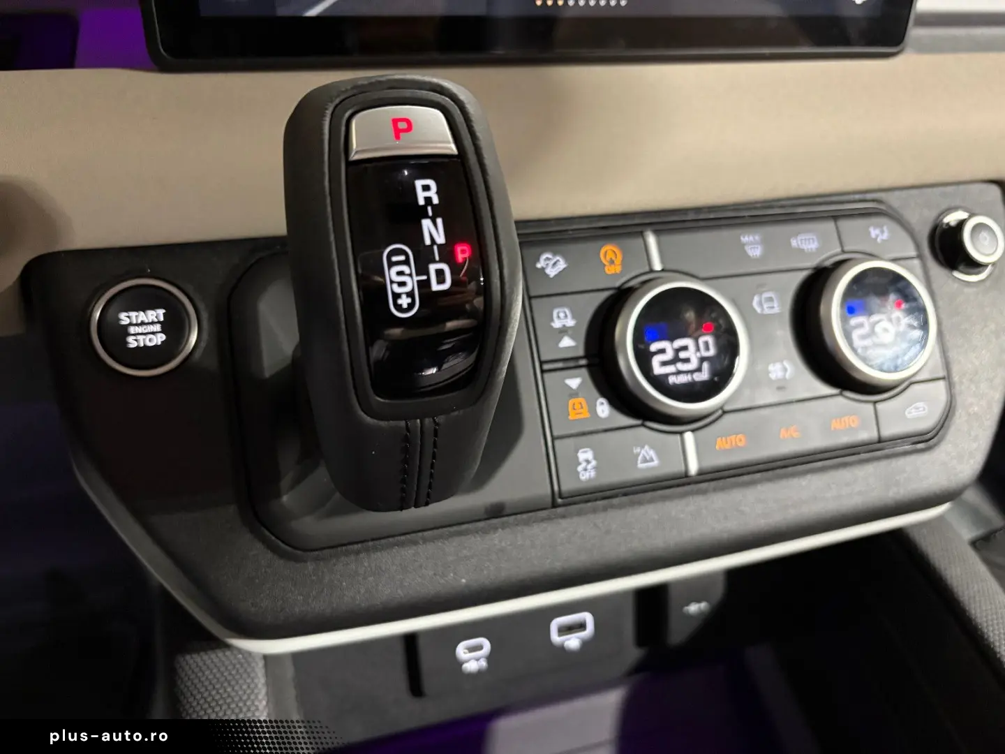 LAND ROVER Defender 110 X-Dynamic SE P400 PANO MEMORY 360