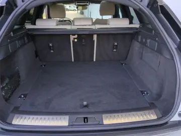 LAND ROVER Range Rover Velar D200 R-Dynamic SE HeadUp Pa