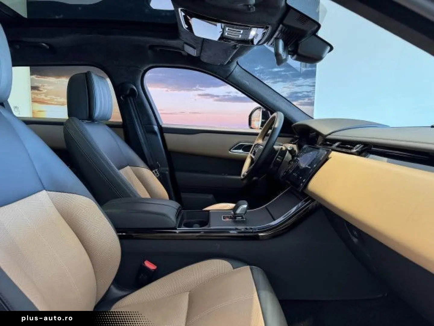 LAND ROVER Range Rover Velar D300 Autobio BlackPack HUD 22