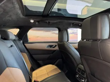 LAND ROVER Range Rover Velar D300 Autobio BlackPack HUD 22