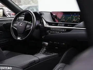 Lexus Seria ES 300h Style Edition