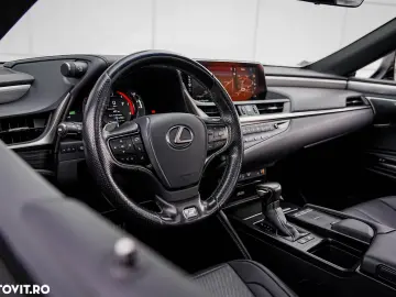 Lexus Seria ES 300h Style Edition