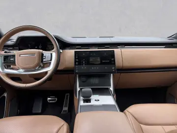 LAND ROVER Range Rover P530 LWB Autobiography British Racin